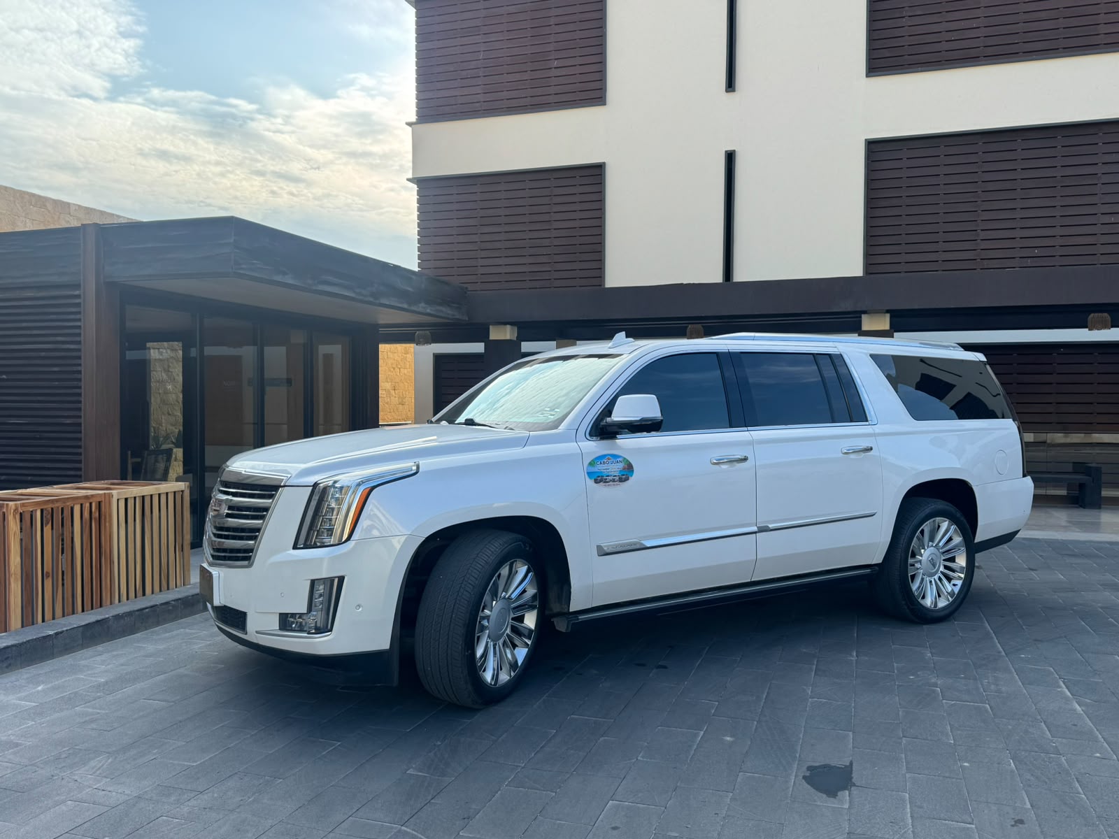 Cabo Juan luxury SUV